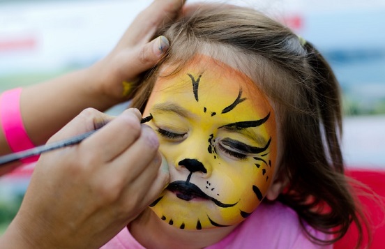 Top 40 Easy Halloween Face Painting Ideas For Kids & Adults